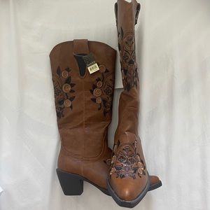 Brand New Roper Boots